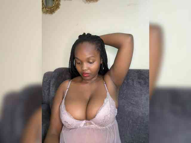 Curvy-maxy9 Curvy-maxy9