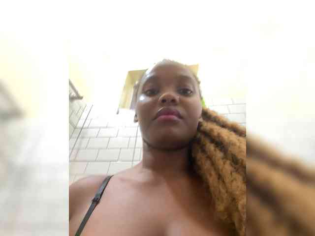 Curvy-maxy9 Curvy-maxy9