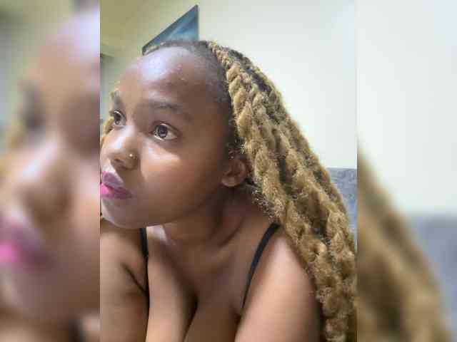 Curvy-maxy9 Curvy-maxy9