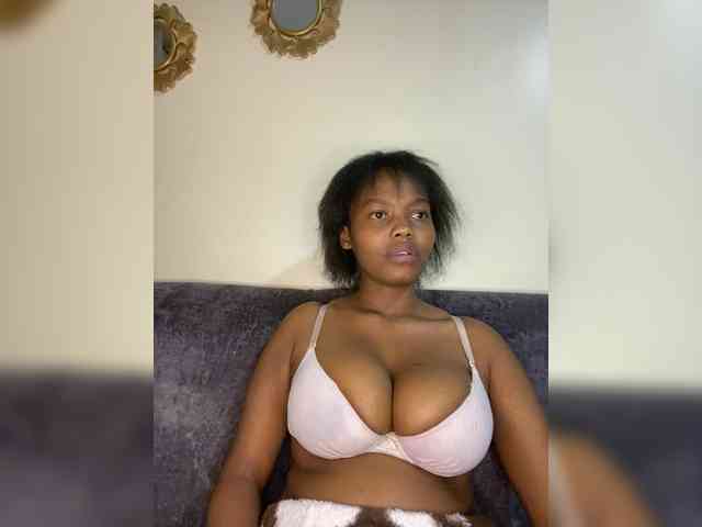 Curvy-maxy9 Curvy-maxy9