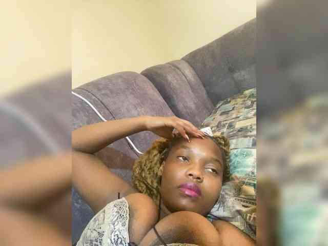 Curvy-maxy9 Curvy-maxy9