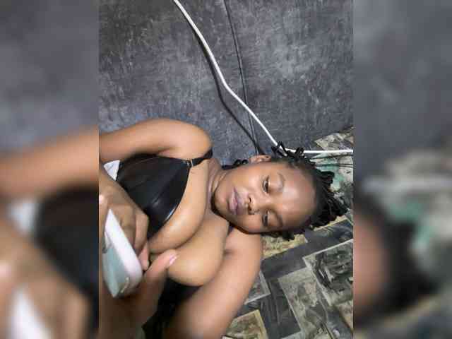 Curvy-maxy9 Curvy-maxy9