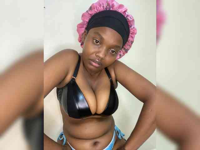 Curvy-maxy9 Curvy-maxy9