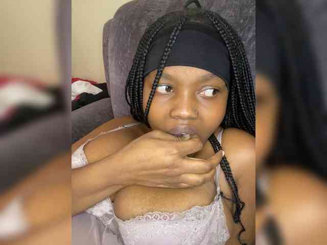 Curvy-maxy9 Curvy-maxy9