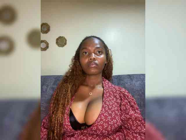 Curvy-maxy9