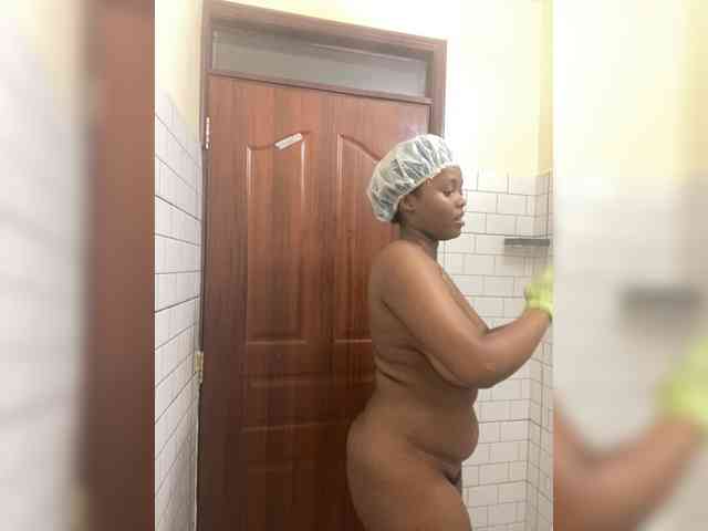 Curvy-maxy9 webcam