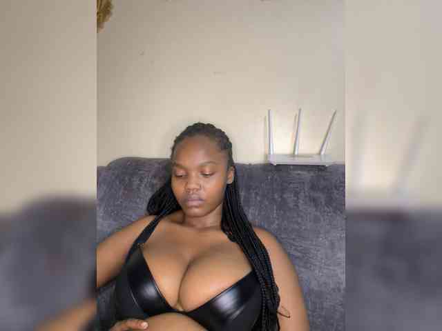 Curvy-maxy9 Curvy-maxy9