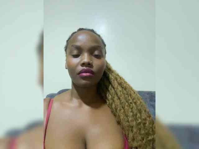 Curvy-maxy9 Curvy-maxy9