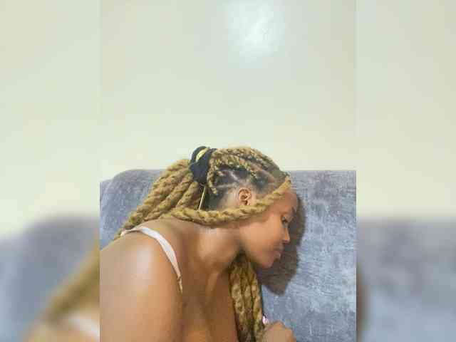 Curvy-maxy9 Curvy-maxy9