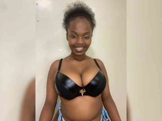 Curvy-maxy9 Curvy-maxy9