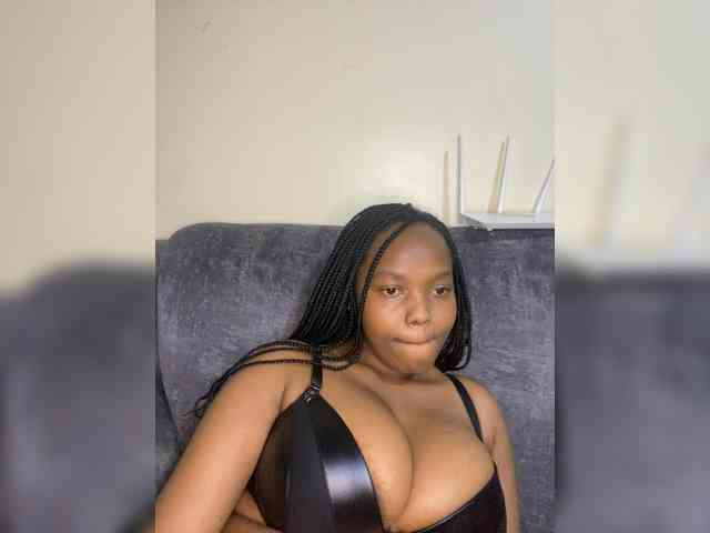 Curvy-maxy9 Curvy-maxy9