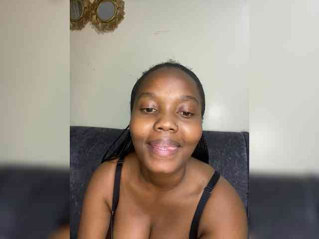 Curvy-maxy9 Curvy-maxy9