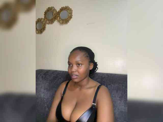 Curvy-maxy9 Curvy-maxy9