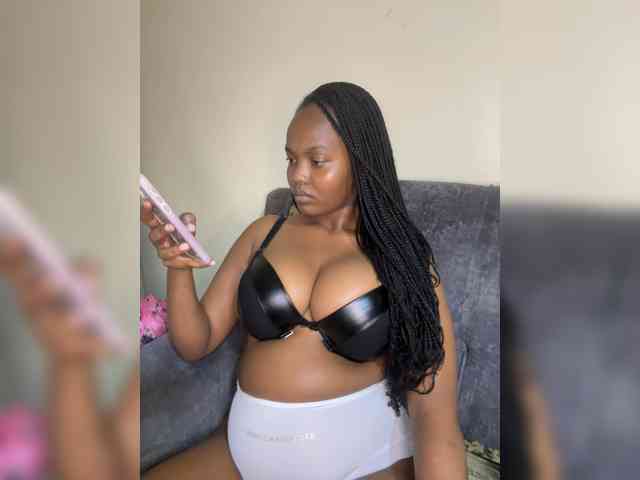 Curvy-maxy9 Curvy-maxy9