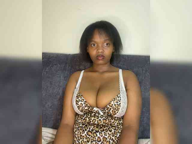 Curvy-maxy9 Curvy-maxy9