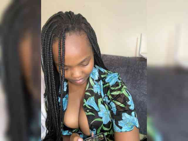 Curvy-maxy9 Curvy-maxy9