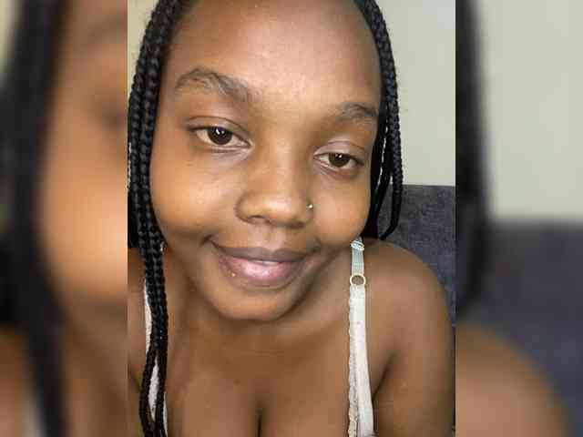 Curvy-maxy9 Curvy-maxy9