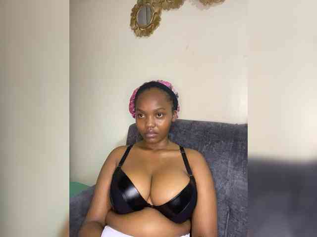 Curvy-maxy9 Curvy-maxy9