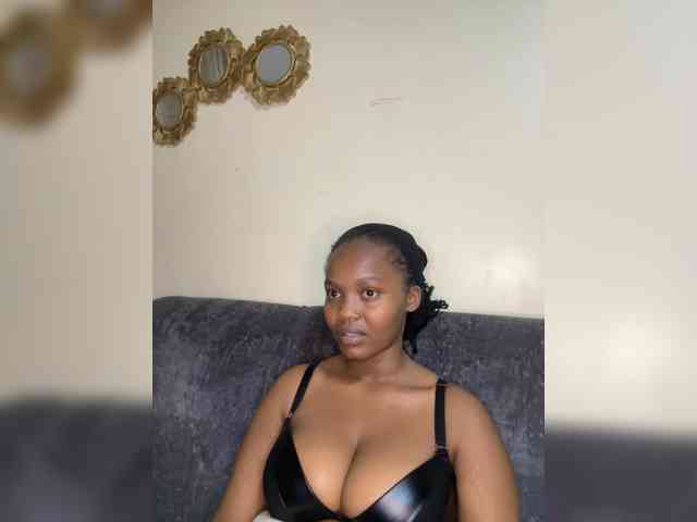 Curvy-maxy9 Curvy-maxy9