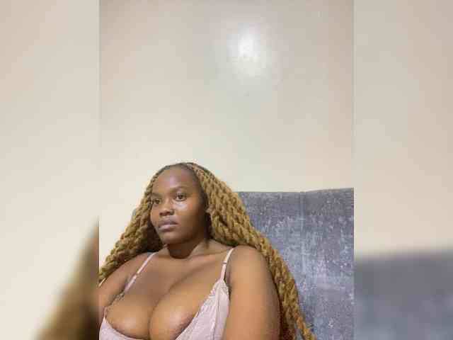 Curvy-maxy9 Curvy-maxy9