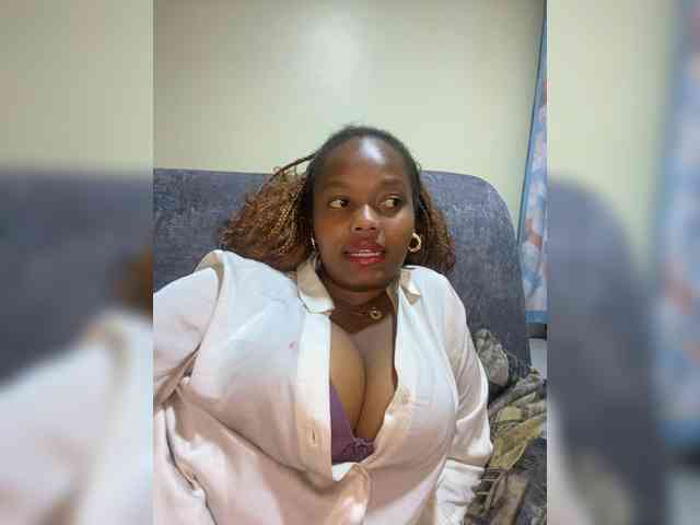 Curvy-maxy9