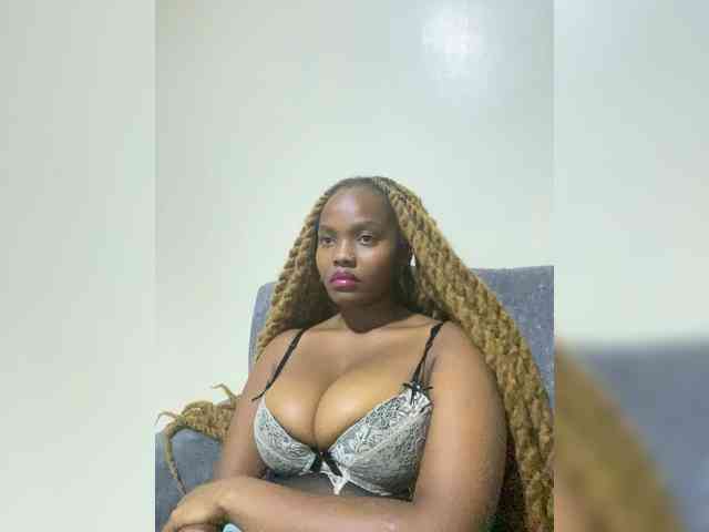 Curvy-maxy9 Curvy-maxy9