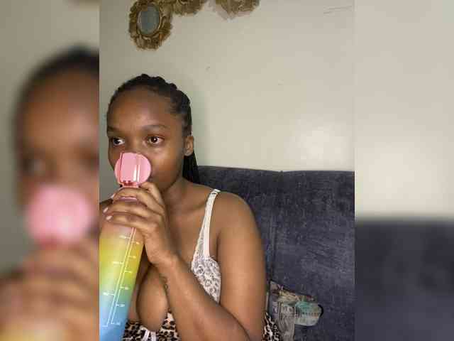 Curvy-maxy9 Curvy-maxy9