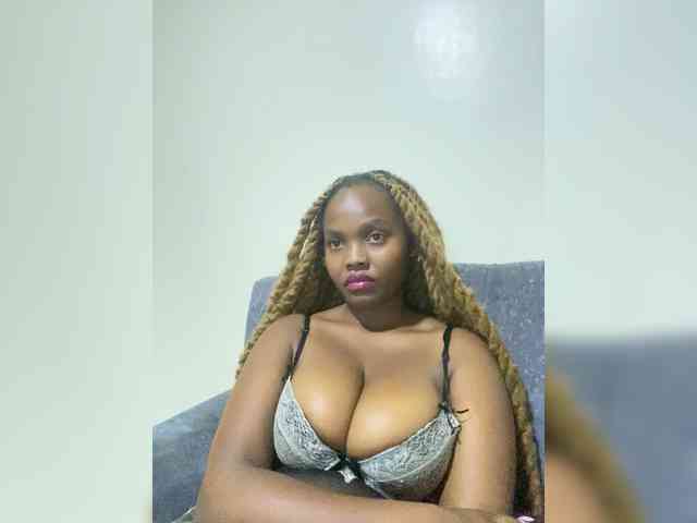 Curvy-maxy9 Curvy-maxy9