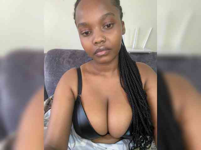 Curvy-maxy9 Curvy-maxy9