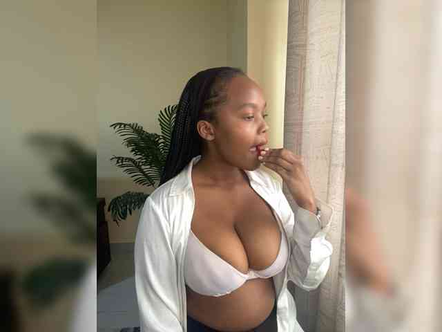 Curvy-maxy9 Curvy-maxy9