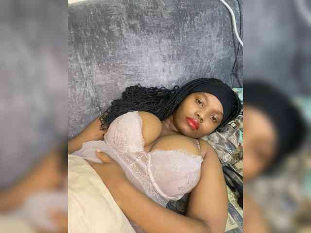 Curvy-maxy9 Curvy-maxy9