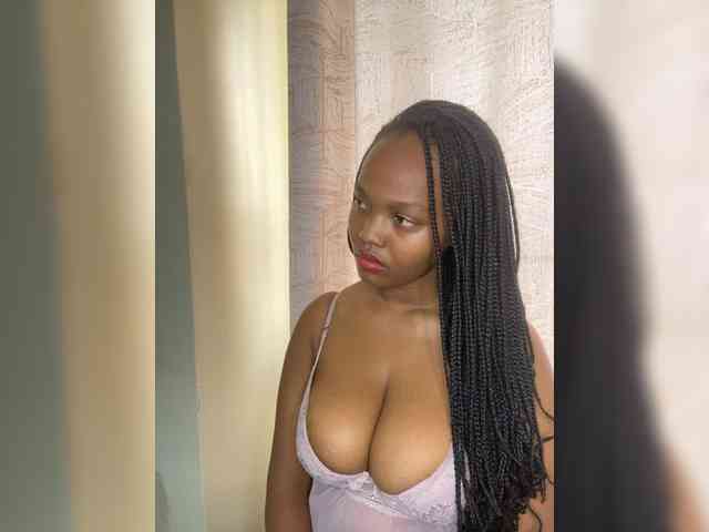 Curvy-maxy9 Curvy-maxy9