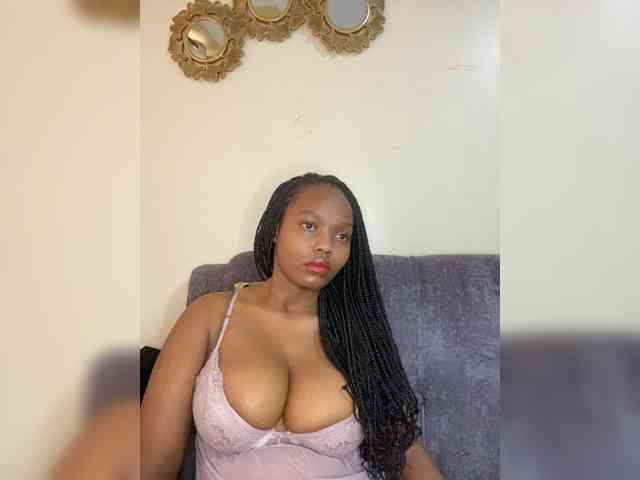 Curvy-maxy9 Curvy-maxy9