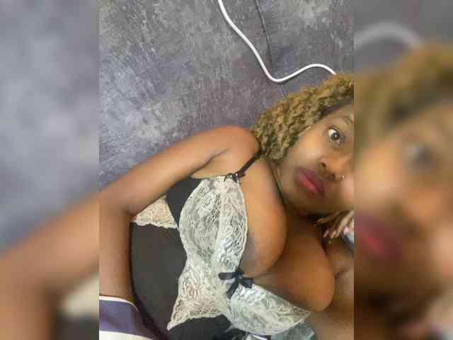 Curvy-maxy9 Curvy-maxy9