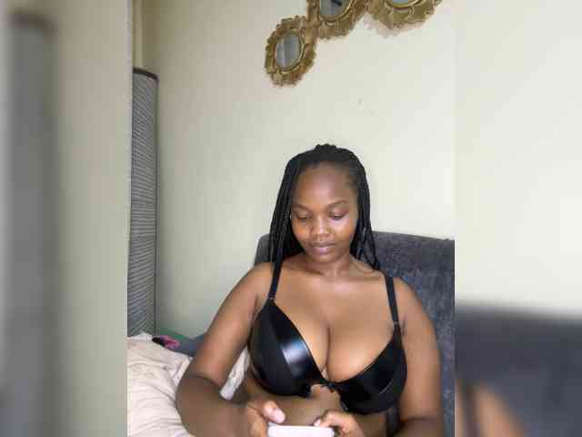 Curvy-maxy9 Curvy-maxy9