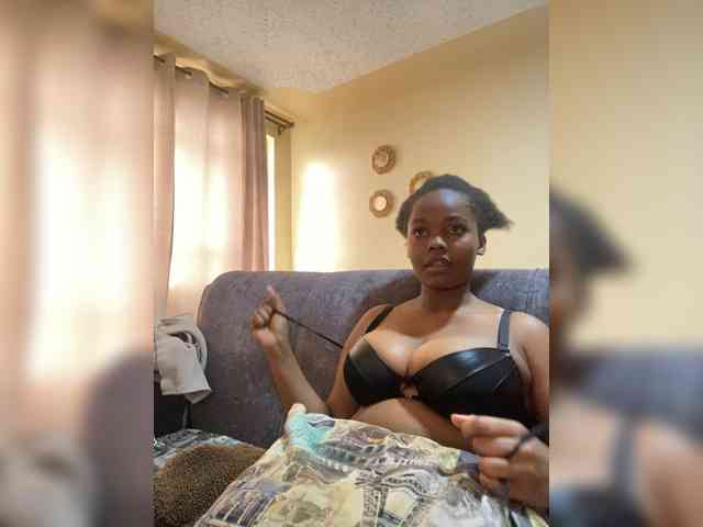 Curvy-maxy9 Curvy-maxy9