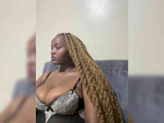 Curvy-maxy9 Curvy-maxy9