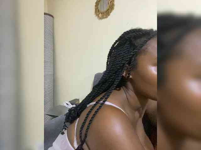 Curvy-maxy9 Curvy-maxy9