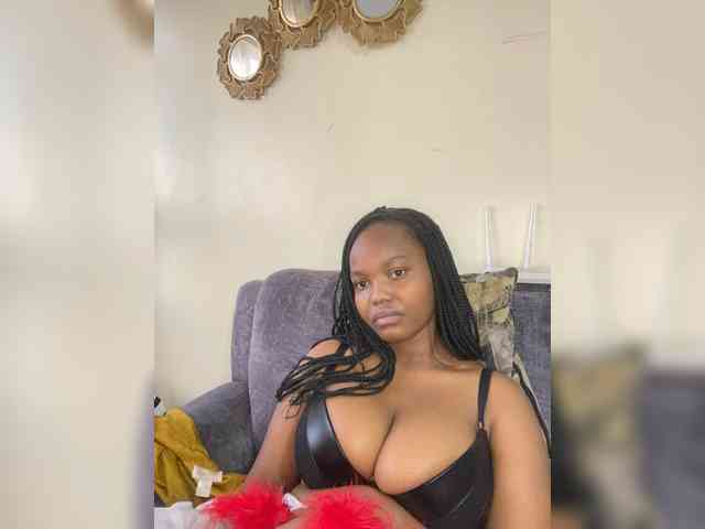 Curvy-maxy9 Curvy-maxy9