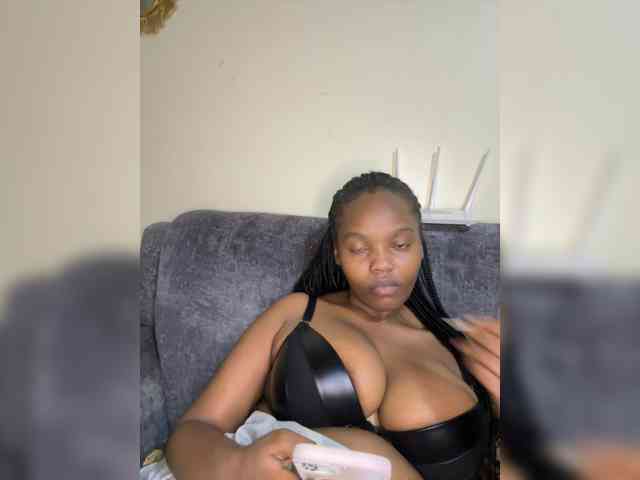 Curvy-maxy9 Curvy-maxy9