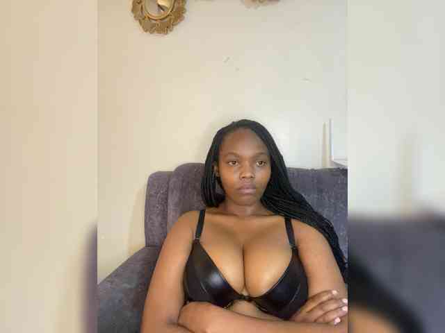 Curvy-maxy9 Curvy-maxy9