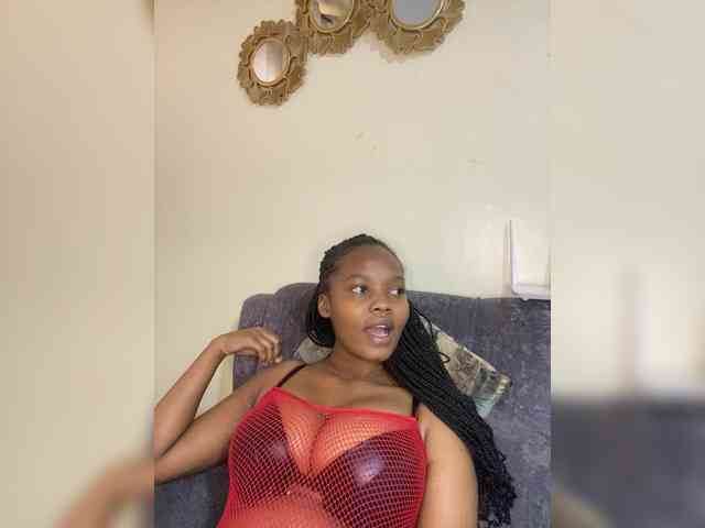 Curvy-maxy9 Curvy-maxy9