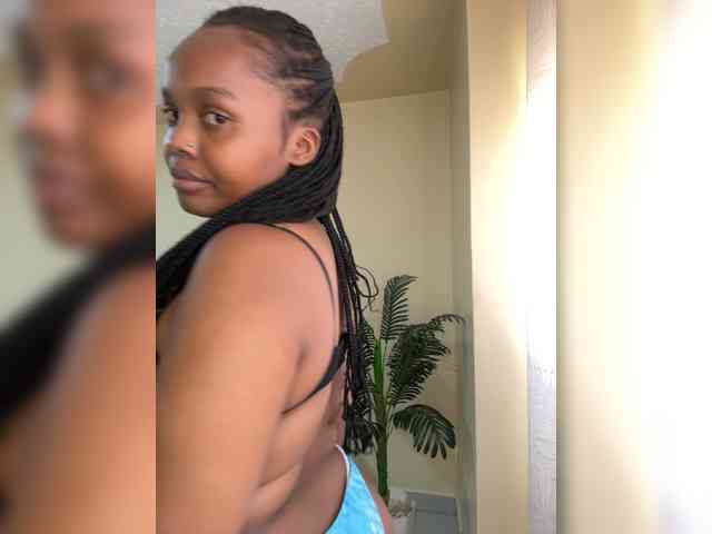 Curvy-maxy9 Curvy-maxy9