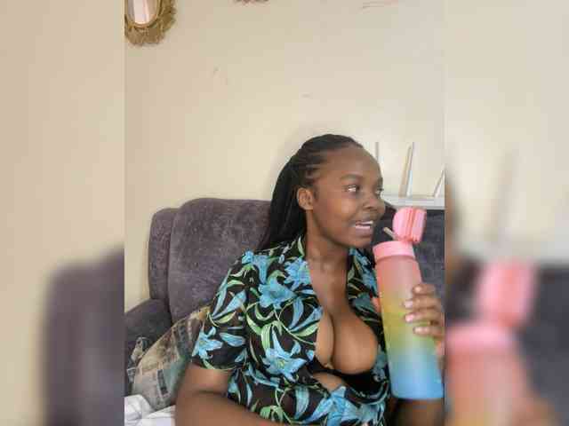 Curvy-maxy9 Curvy-maxy9