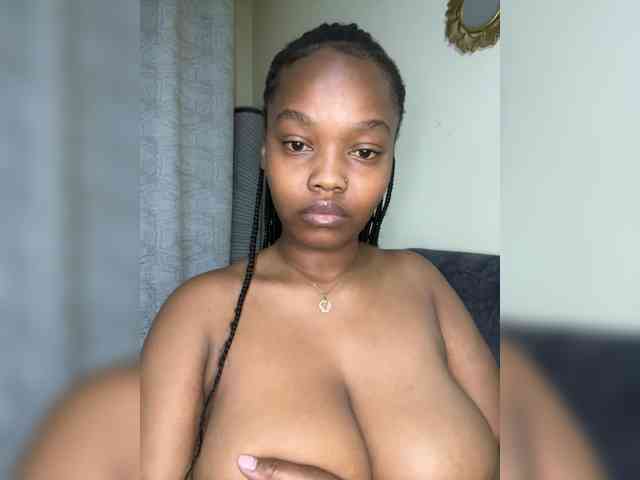 Curvy-maxy9 Curvy-maxy9