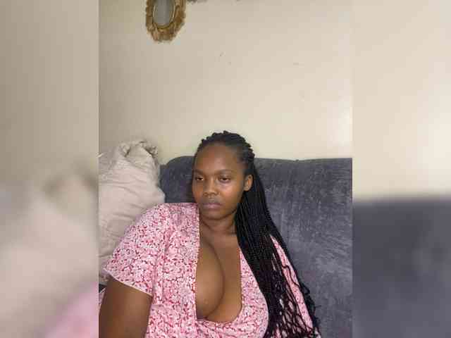 Curvy-maxy9 Curvy-maxy9