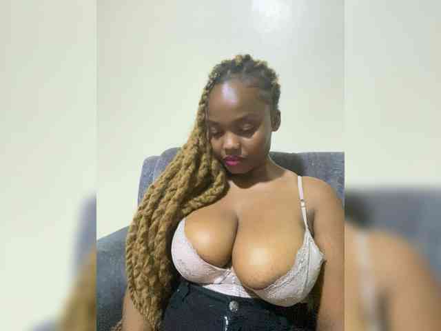 Curvy-maxy9 Curvy-maxy9