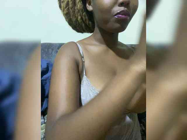 Curvy-maxy9 Curvy-maxy9