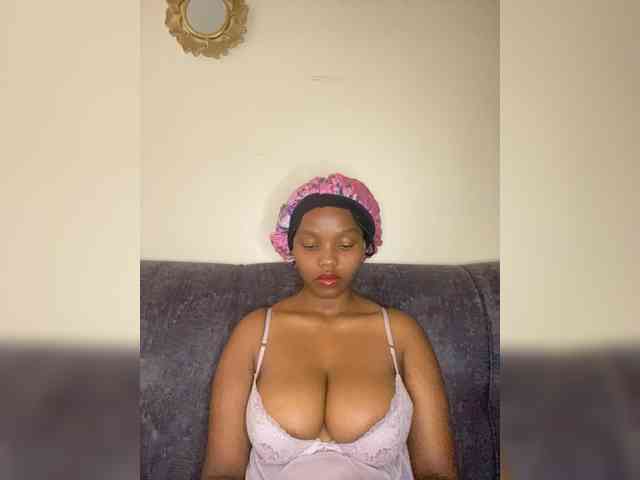 Curvy-maxy9 Curvy-maxy9