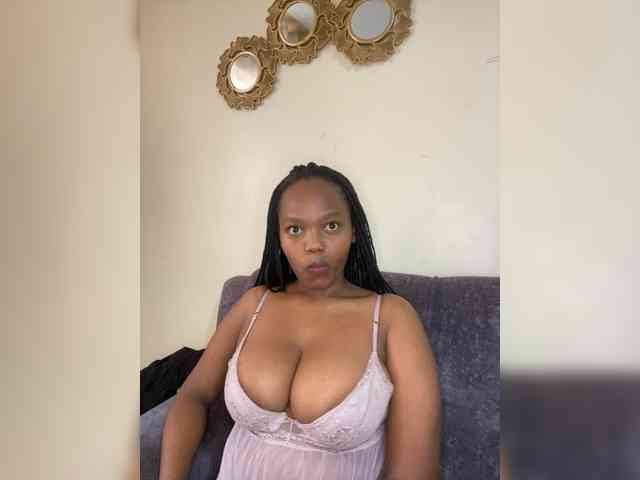 Curvy-maxy9 Curvy-maxy9